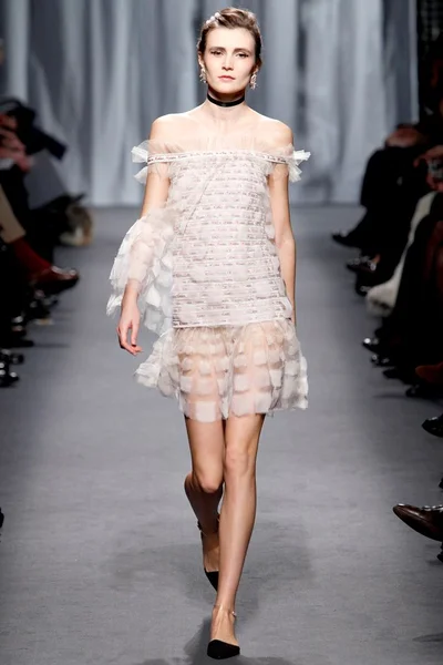 Look 34